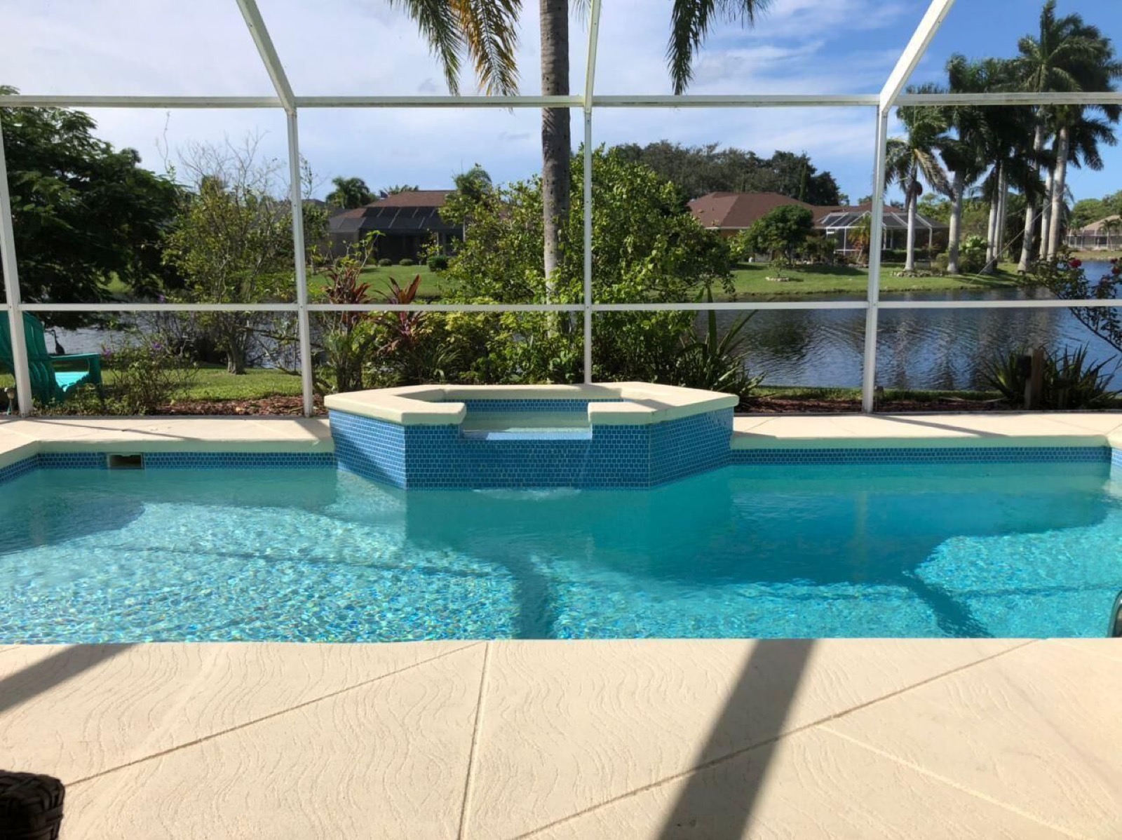 Privater Pool auf der überdachten Lanai